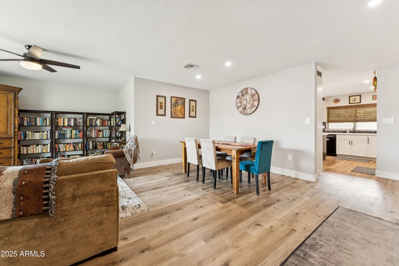 2715 Sierra St, Phoenix, AZ 85028