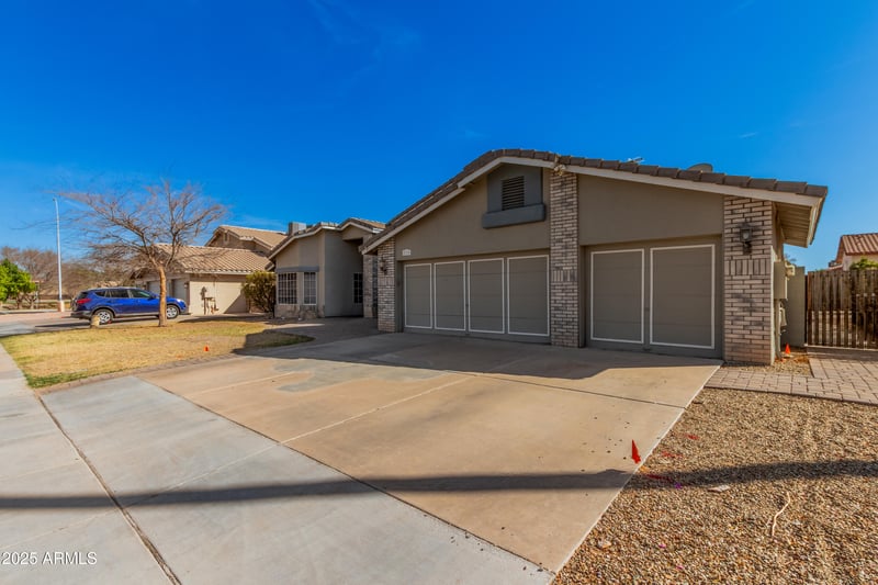 2715 W Calle Del Norte Dr, Chandler, AZ 85224