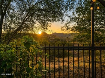 2716 Quiet Hollow Ln, Phoenix, AZ 85024
