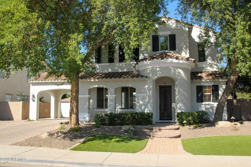 2718 Hampton Ln, Gilbert, AZ 85295