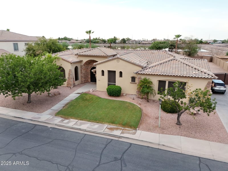 2718 Horseshoe Pl, Chandler, AZ 85249
