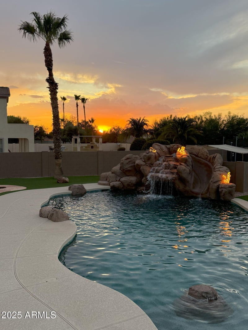 2718 Horseshoe Pl, Chandler, AZ 85249