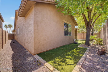 272 Glacier Dr, Chandler, AZ 85249