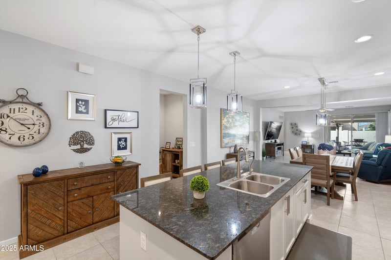 272 Satinka Dr, San Tan Valley, AZ 85140