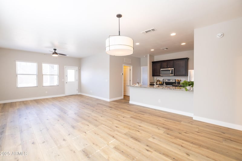 2720 Omega Dr, San Tan Valley, AZ 85143