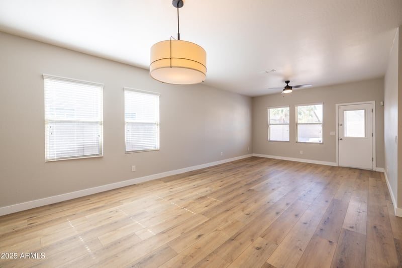 2720 Omega Dr, San Tan Valley, AZ 85143