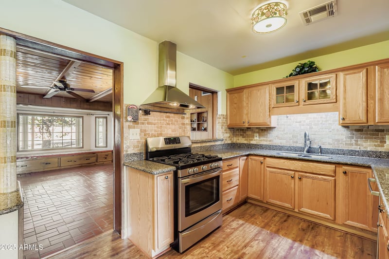 2720 Solano Dr, Phoenix, AZ 85017