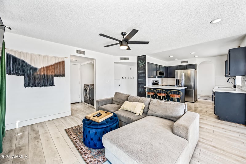 2721 Dry Creek Rd, Phoenix, AZ 85048