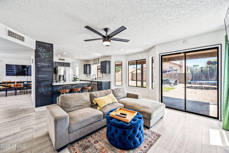 2721 Dry Creek Rd, Phoenix, AZ 85048
