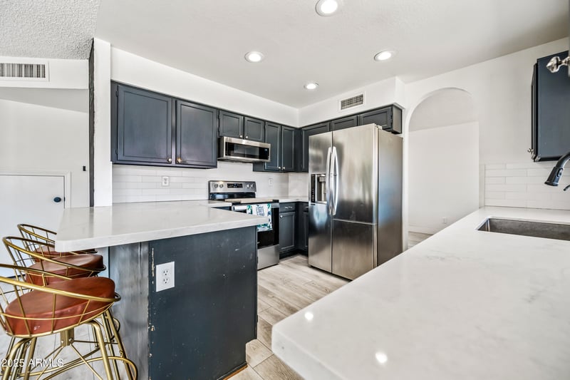 2721 Dry Creek Rd, Phoenix, AZ 85048