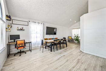 2721 Dry Creek Rd, Phoenix, AZ 85048
