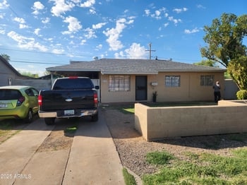 2721 Rose Ln, Phoenix, AZ 85017