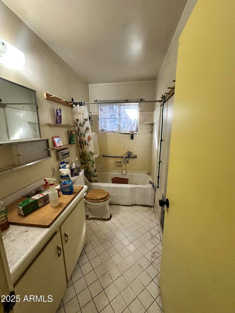 2721 W Rose Ln, Phoenix, AZ 85017