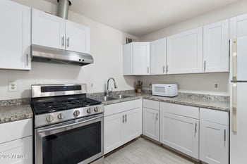 2721 Wier Ave, Phoenix, AZ 85040