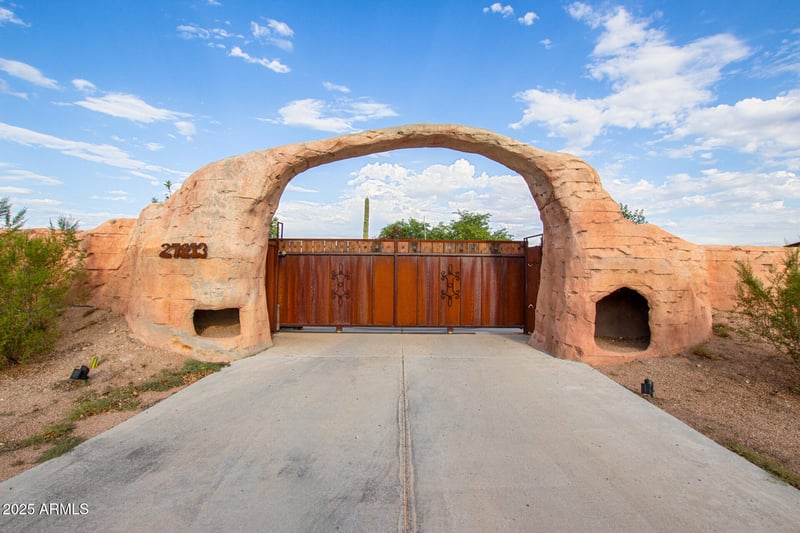 27213 Brenner Pass Rd, San Tan Valley, AZ 85144