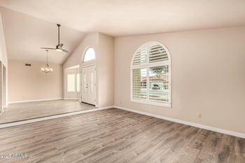 2722 Lawndale St, Mesa, AZ 85213