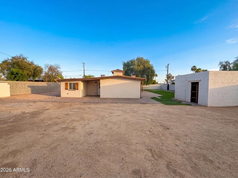 2722 Nisbet Rd, Phoenix, AZ 85032