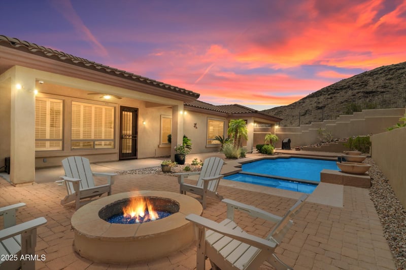 2722 W Hiddenview Dr, Phoenix, AZ 85045