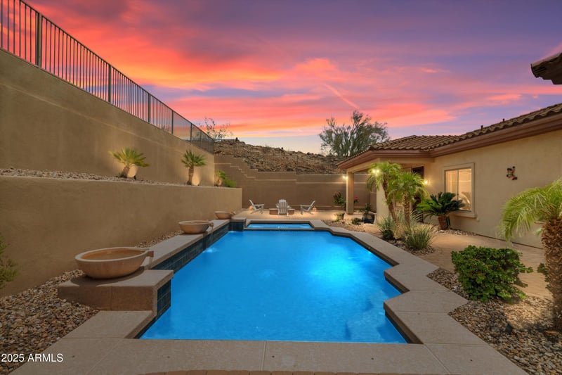 2722 W Hiddenview Dr, Phoenix, AZ 85045