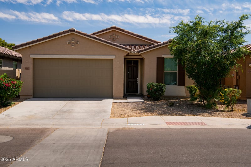 2723 Apollo Rd, Phoenix, AZ 85041