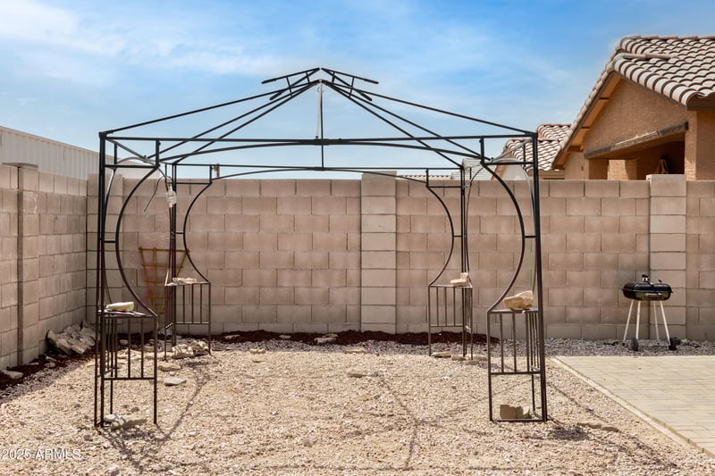 2723 Apollo Rd, Phoenix, AZ 85041
