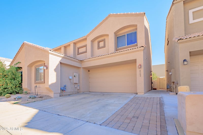 2723 Schiliro Cir, Phoenix, AZ 85032