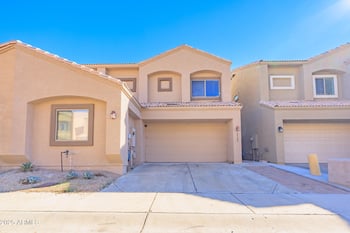 2723 Schiliro Cir, Phoenix, AZ 85032