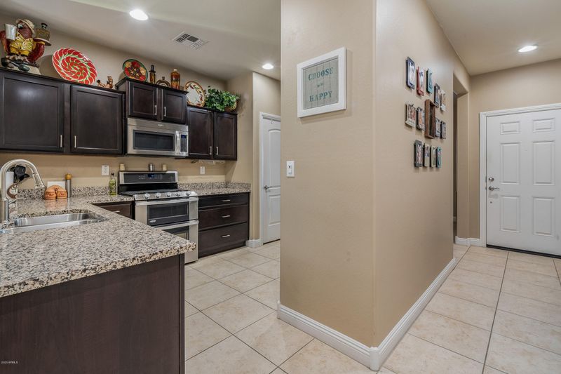 27233 N 16th Ln, Phoenix, AZ 85085