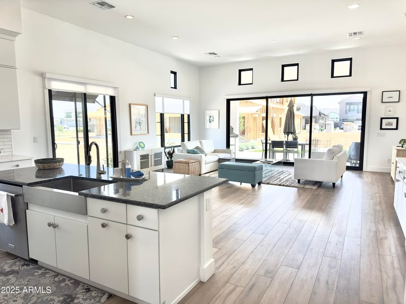 2725 Derringer Ct, Gilbert, AZ 85297