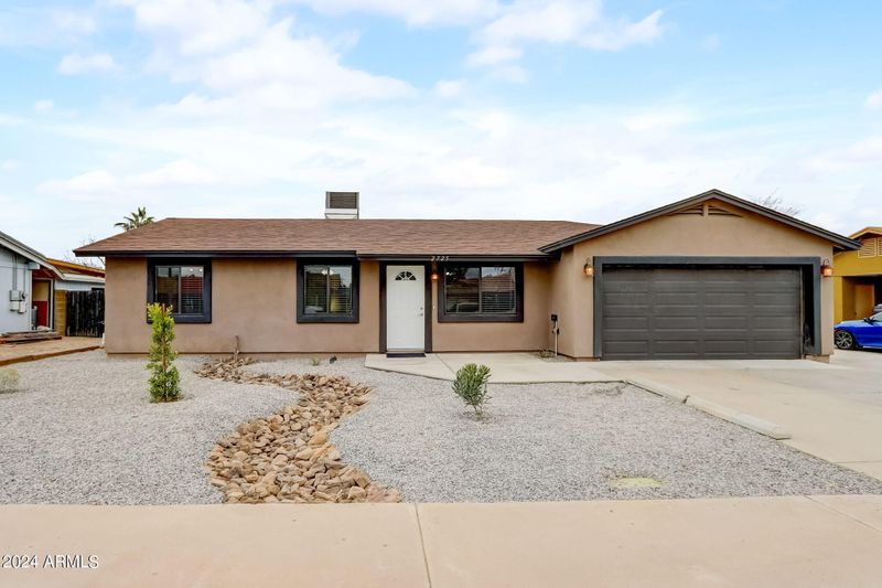 2725 E Libby St, Phoenix, AZ 85032