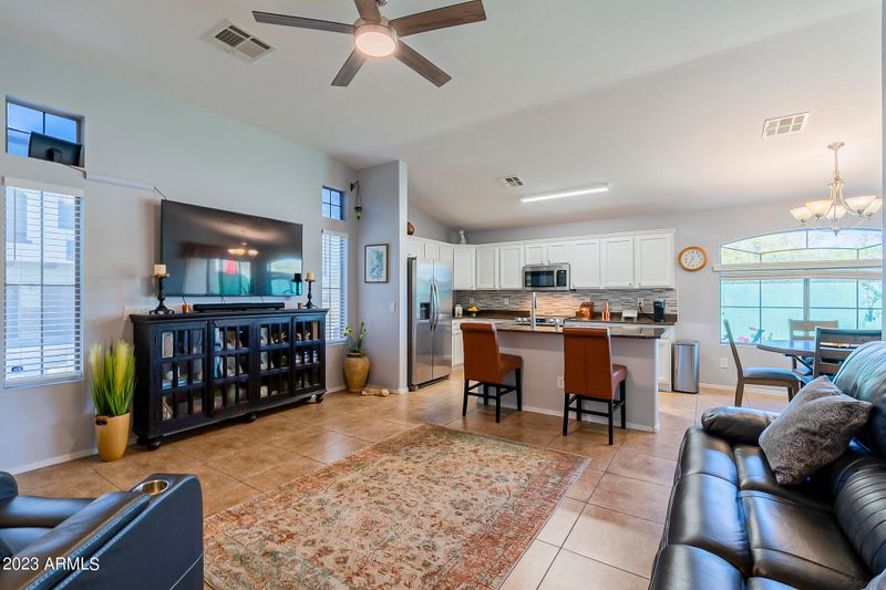 2725 E Mine Creek Rd #1009, Phoenix, AZ 85024