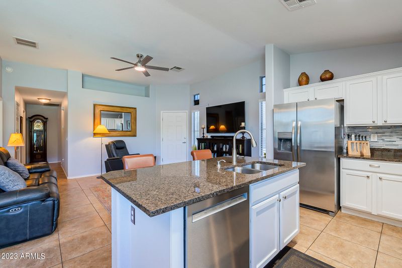 2725 E Mine Creek Rd #1009, Phoenix, AZ 85024