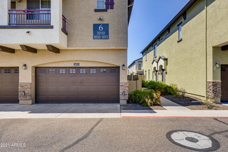 2725 E Mine Creek Rd #1011, Phoenix, AZ 85024