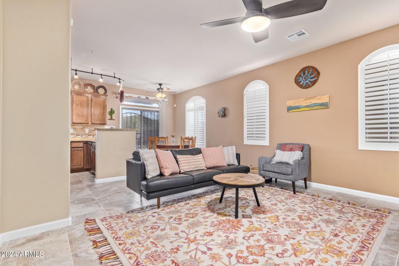 2725 E Mine Creek Rd #1019, Phoenix, AZ 85024
