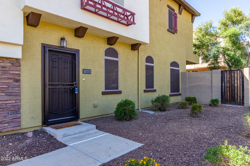 2725 E Mine Creek Rd #1033, Phoenix, AZ 85024