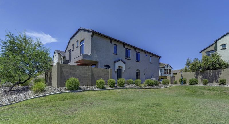 2725 E Mine Creek Rd #1036, Phoenix, AZ 85024