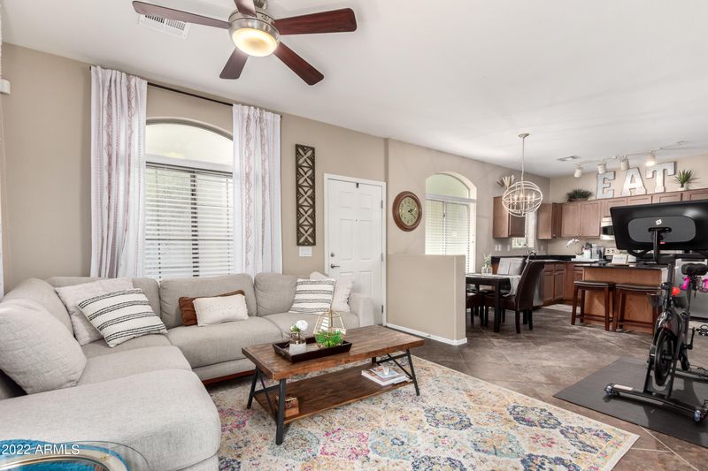 2725 E Mine Creek Rd #1056, Phoenix, AZ 85024