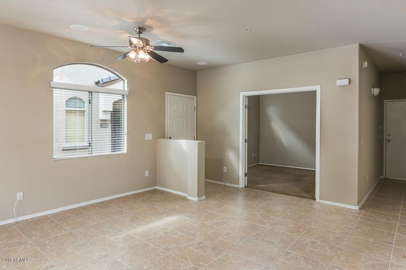 2725 E Mine Creek Rd #1065, Phoenix, AZ 85024