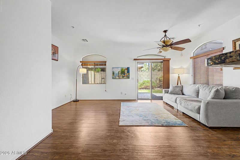 2725 E Mine Creek Rd #1072, Phoenix, AZ 85024