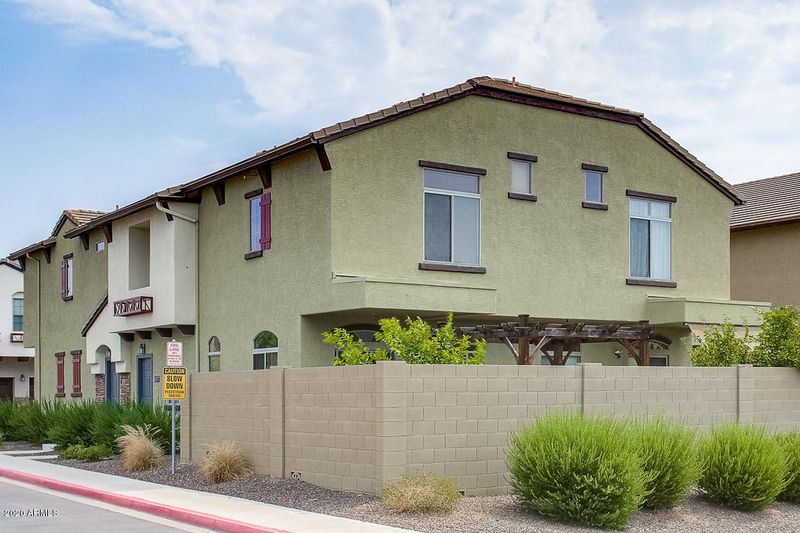2725 E Mine Creek Rd #1077, Phoenix, AZ 85024
