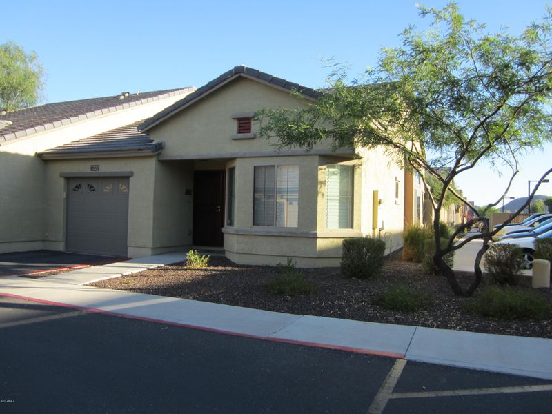 2725 E Mine Creek Rd #1220, Phoenix, AZ 85024