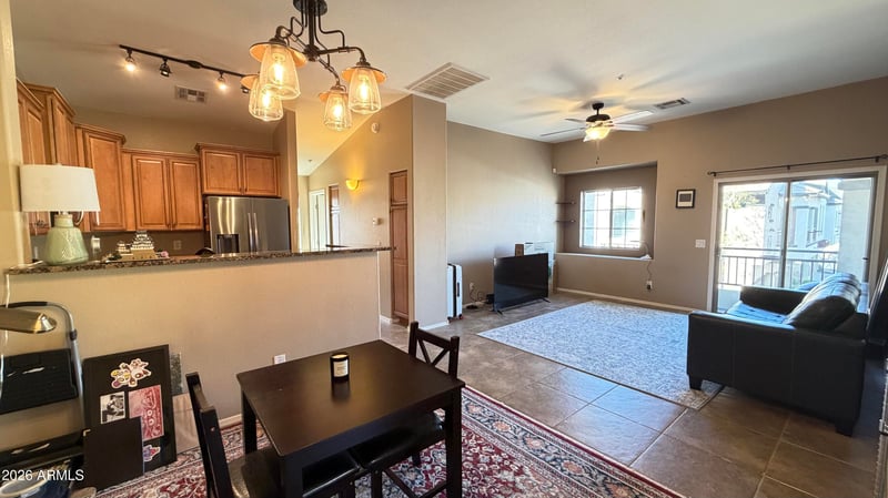 2725 E Mine Creek Rd #2058, Phoenix, AZ 85024