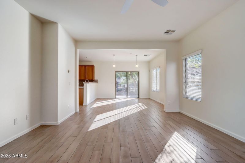 2725 E Saint John Rd, Phoenix, AZ 85032