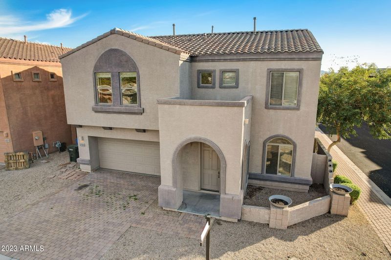 2725 E Saint John Rd, Phoenix, AZ 85032