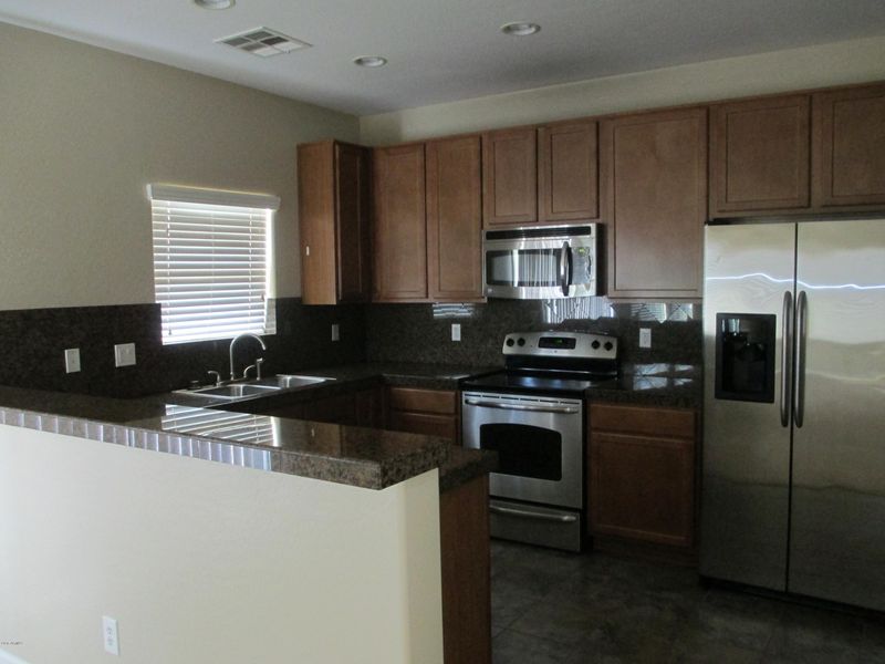 2725 E Shady Glen Dr, Phoenix, AZ 85032