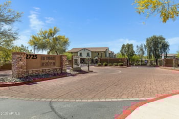 2725 Mine Creek Rd #1044, Phoenix, AZ 85024