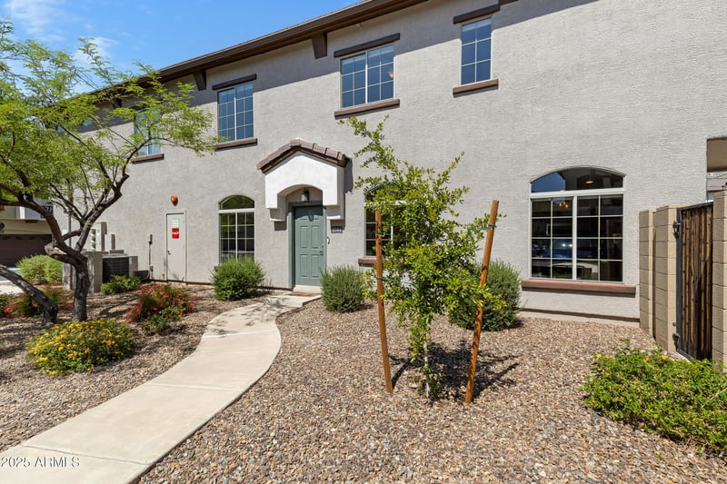 2725 Mine Creek Rd #1044, Phoenix, AZ 85024