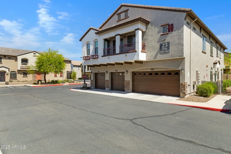 2725 Mine Creek Rd #1044, Phoenix, AZ 85024