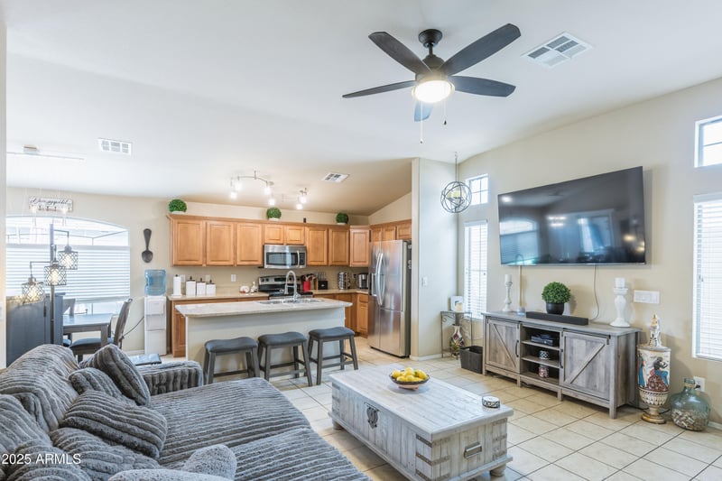 2725 Mine Creek Rd #1208, Phoenix, AZ 85024