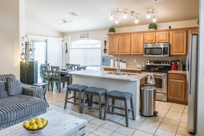 2725 Mine Creek Rd #1208, Phoenix, AZ 85024
